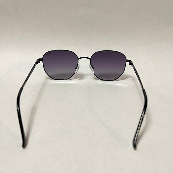 New Quay Australia Big Time Sunglasses Black Smoke Polarized